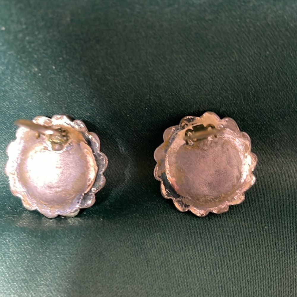 Vintage Marvella Faux Pearl Gold Tone Clip-On  Earrings - Picture 5 of 6
